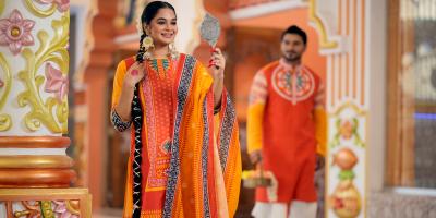 পোশাকে শারদীয় উচ্ছ্বাস